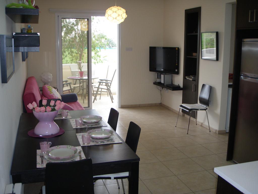Mythical Sands Resort Ilona Apartment For Families بروتاراس الغرفة الصورة